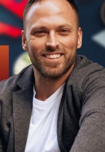 Постер сериала «Анбоксинг профессий»