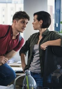 Постер сериала «Змеи и лестницы»